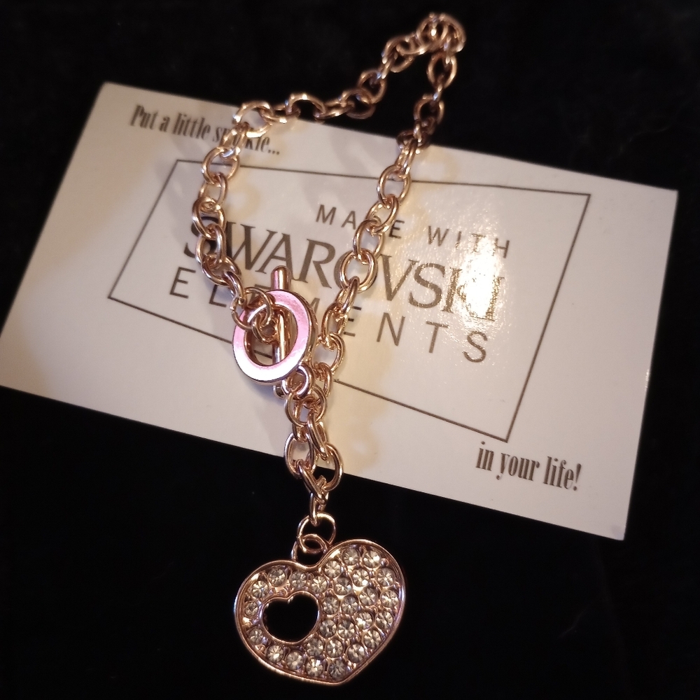 Bracelet with Swarovski crystal heart 8 inches nwt